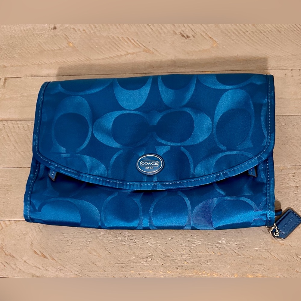 Coach Makeup/Jewelry Magnetic Close Travel Case Turquoise